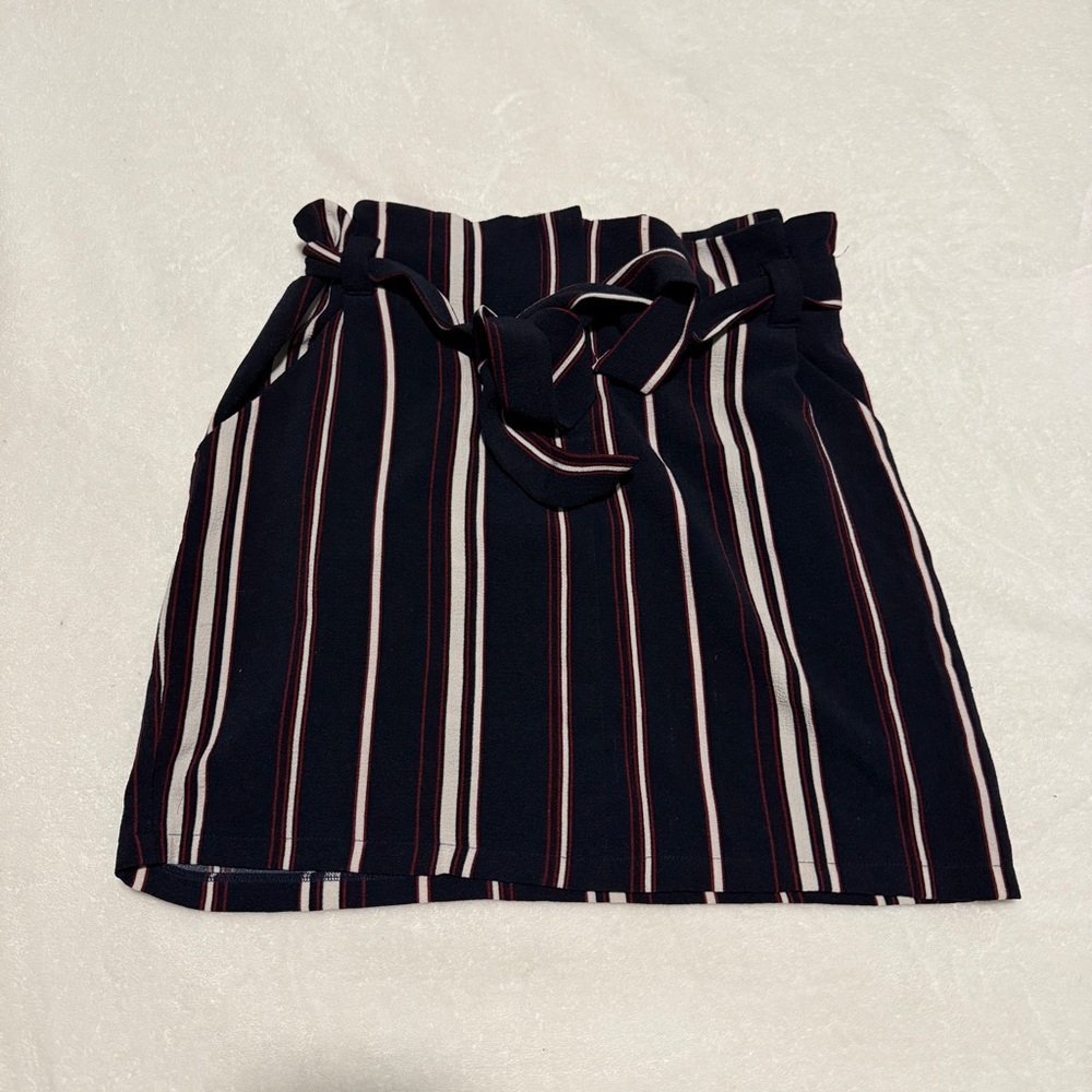 🌼 3 for $15 | Lush Navy and White Striped Mini Skirt